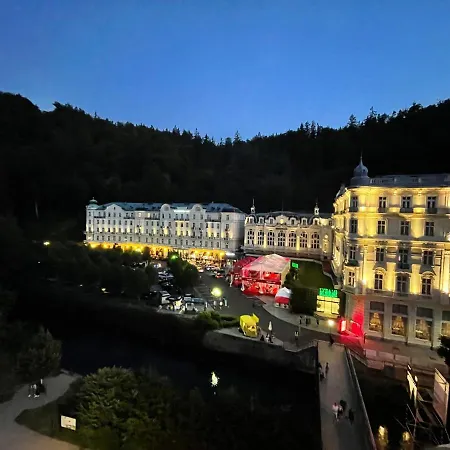 Riverside Apartman